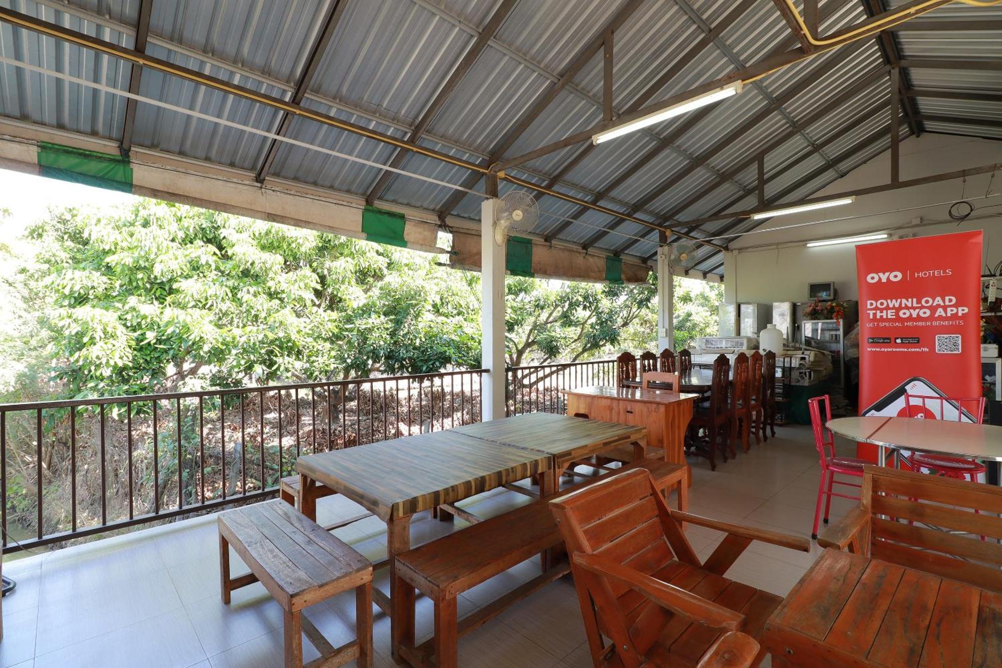 Oyo 553 Kongsup Resort Lamphun Esterno foto